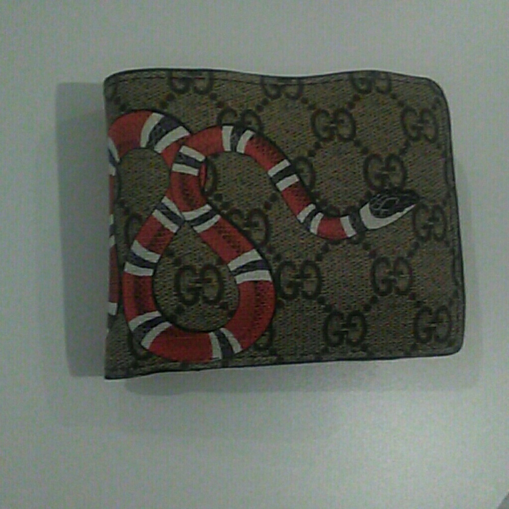 2019 Gucci wallet snake
